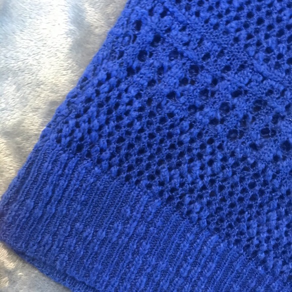 Comfy Cozy Cute Sweater! - Picture 5 of 6